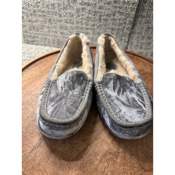 UGG Womens Velvet & Shearling Lined Slippers Size 7 Gray - Picture 1 of 10